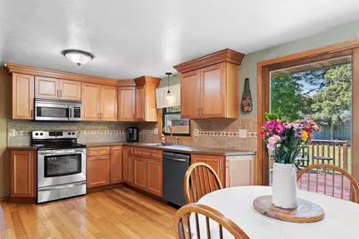 1307 Sunray Lane, Green Bay, WI 54313 - Photo 10