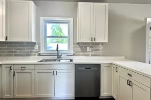 426 Jackson St, Waupun, WI 53963 - Photo 6