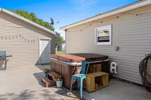 463 Green Bay Ave, Oconto Falls, WI 54154 - Photo 28