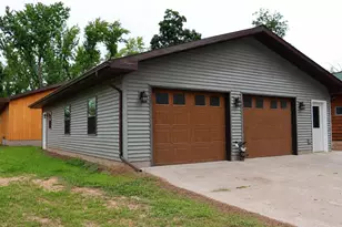 E7708 Cut-Off Rd, Mukwa, WI 54961 - Photo 2