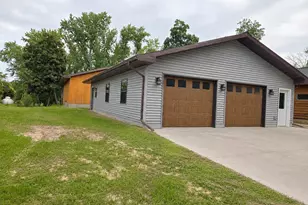 E7708 Cut-Off Rd, Mukwa, WI 54961 - Photo 4