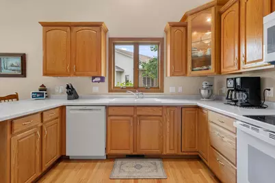 1912 E Sylvan Avenue, Appleton, WI 54915 - Photo 12