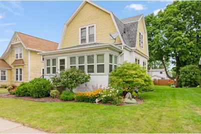 113 E Beacon Avenue, New London, WI 54961 - Photo 1