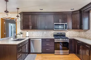 1914 Amy Jo Dr, Oshkosh, WI 54904 - Photo 6