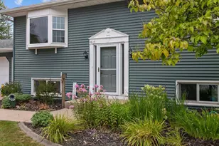 2613 S Jason Dr, Appleton, WI 54915 - Photo 2