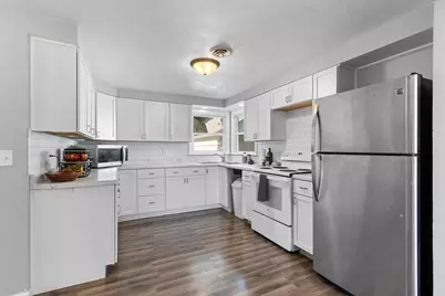 1335 San Jose Place, Green Bay, WI 54303 - Photo 6