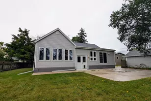 4013 Michigan Ave, Manitowoc, WI 54220 - Photo 6