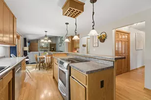 1029 Highland Park Rd, Neenah, WI 54956 - Photo 8