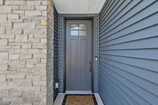 2742 Castaway Ct, Green Bay, WI 54311 - Photo 10