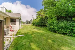 465 W Packer Ave, Oshkosh, WI 54901 - Photo 26