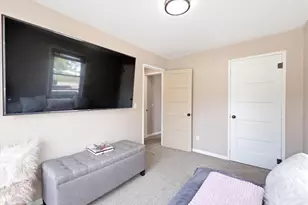 2412 Carleton Ave, Appleton, WI 54915 - Photo 14
