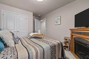 2157 Royal Crest Cir, Green Bay, WI 54311 - Photo 22