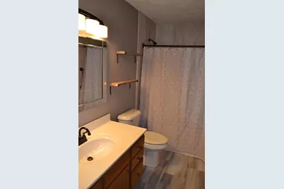 40 Rolling Green Circle, Oshkosh, WI 54904 - Photo 6