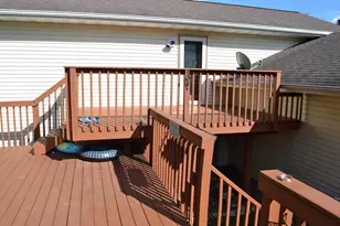 40 Rolling Green Cir, Oshkosh, WI 54904 - Photo 20