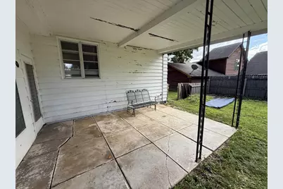 911 Main Street, Gresham, WI 54128 - Photo 18