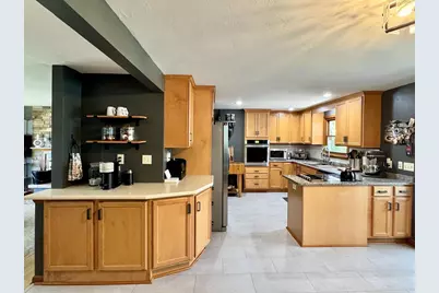 1700 Chateau Drive, Green Bay, WI 54301 - Photo 10