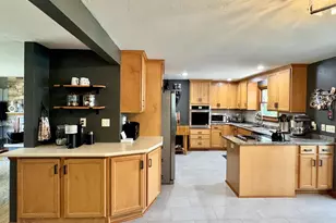 1700 Chateau Dr, Green Bay, WI 54301 - Photo 10