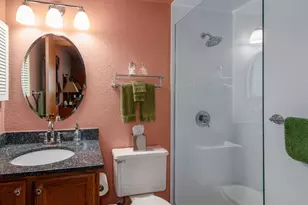 264 N Campbell Rd, Oshkosh, WI 54902 - Photo 10