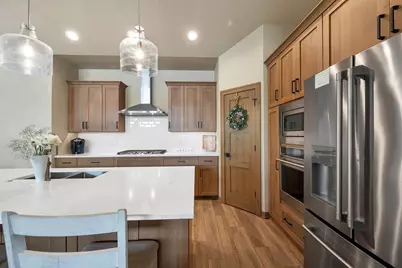 363 Aldon Circle, Ashwaubenon, WI 54304 - Photo 6