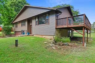 2842 Fairview Rd, Neenah, WI 54956 - Photo 2