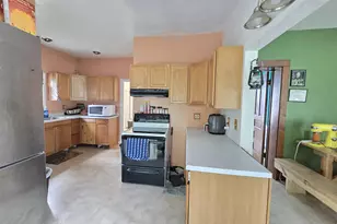 528 Park Ave, Wild Rose, WI 54984 - Photo 12