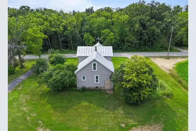 1952 County Rd Ff, Oshkosh, WI 54904 - Photo 22