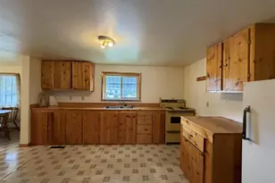 822 4th St, Menominee, MI 49858 - Photo 4