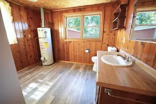 3933 Lloyd St, Green Bay, WI 54311 - Photo 10