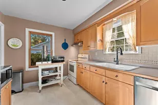 354 Lazarre Ave, Green Bay, WI 54301 - Photo 8