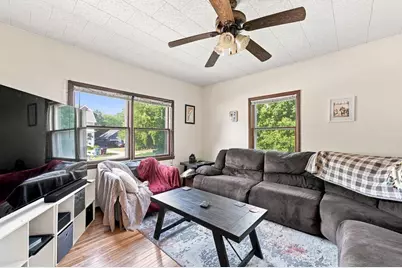 413 E Irving Avenue, Oshkosh, WI 54901 - Photo 14