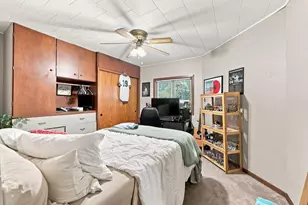 413 E Irving Ave, Oshkosh, WI 54901 - Photo 16