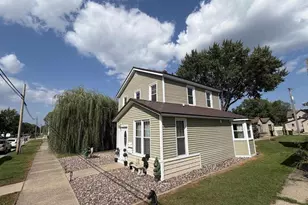 148 N Beaumont Rd, Prairie Du Chien, WI 53821 - Photo 2