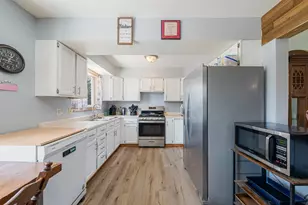 731 Pine St, Winneconne, WI 54986 - Photo 6