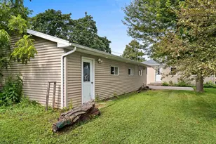 706 Roy Ave, Green Bay, WI 54303 - Photo 4