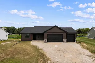 283 Jasmine Dr, Berlin, WI 54923 - Photo 46