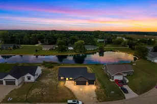 283 Jasmine Dr, Berlin, WI 54923 - Photo 2