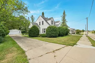 418 E Green Bay St, Bonduel, WI 54107 - Photo 48