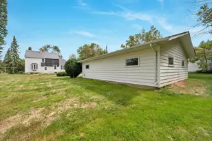 418 E Green Bay St, Bonduel, WI 54107 - Photo 56