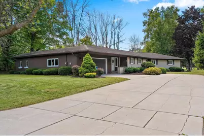 425 Flora Street, Pulaski, WI 54162 - Photo 52