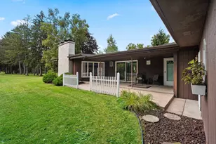 425 Flora St, Pulaski, WI 54162 - Photo 42