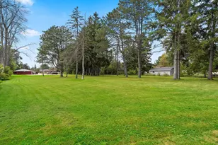 425 Flora St, Pulaski, WI 54162 - Photo 48