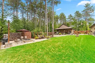 863 Maple Leaf Trl, Little Suamico, WI 54171 - Photo 14