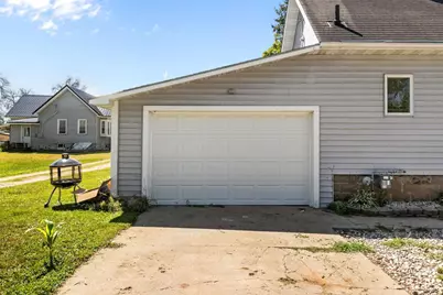 22 E 12th Street, Clintonville, WI 54929 - Photo 6