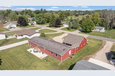 407 Riverview Court, Fremont, WI 54940 - Photo 36