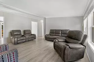 407 Riverview Ct, Fremont, WI 54940 - Photo 2