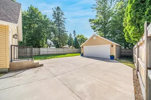 717 Powers St, Oshkosh, WI 54901 - Photo 52