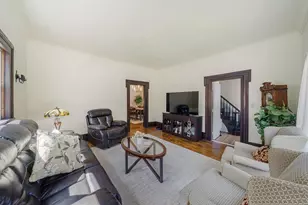 717 Powers St, Oshkosh, WI 54901 - Photo 4