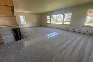 316 W 4th St, Shawano, WI 54166 - Photo 10