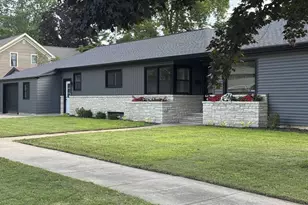316 W 4th St, Shawano, WI 54166 - Photo 4