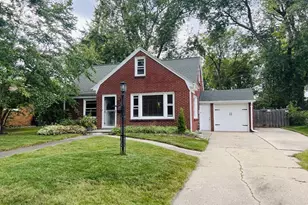2374 Jourdain Ln, Green Bay, WI 54301 - Photo 4
